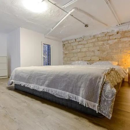 Soho Boho - With Sunny Rooftop Terrace And Fiber Optic Internet