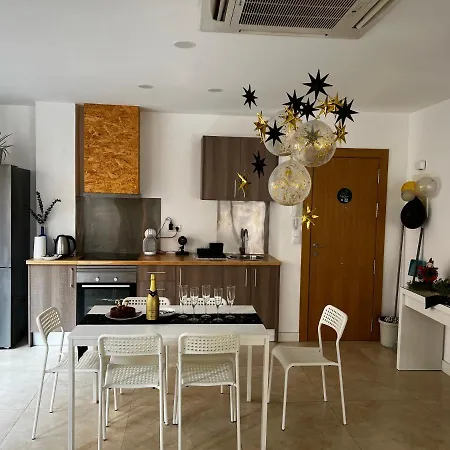 شقة فندقية Soho Boho - With Sunny Rooftop Terrace And Fiber Optic Internet لقنت