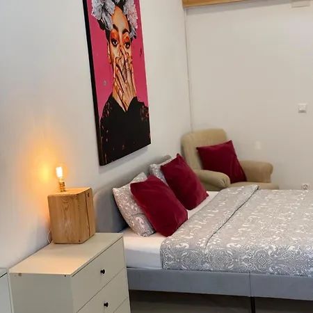 Soho Boho - With Sunny Rooftop Terrace And Fiber Optic Internet