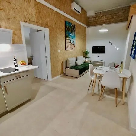 Soho Boho - With Sunny Rooftop Terrace And Fiber Optic Internet Aparthotel