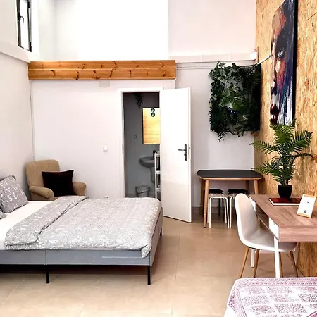 Soho Boho - With Sunny Rooftop Terrace And Fiber Optic Internet Aparthotel