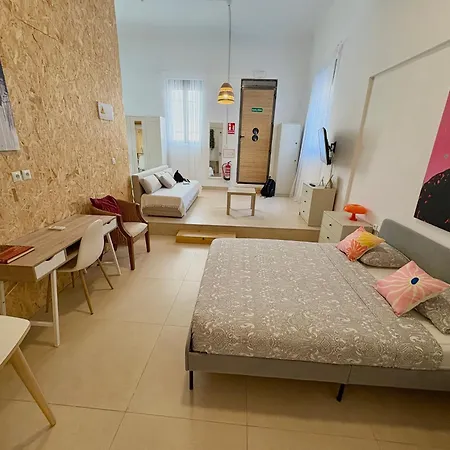 Soho Boho - With Sunny Rooftop Terrace And Fiber Optic Internet Apart Otel *
