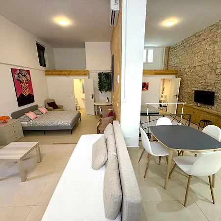 Ξενοδοχείο με διαμερίσματα Soho Boho - With Sunny Rooftop Terrace And Fiber Optic Internet *
