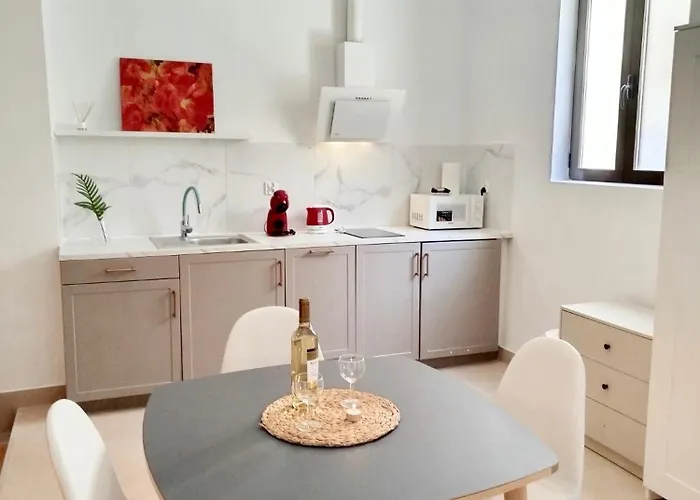 Soho Boho - With Sunny Rooftop Terrace And Fiber Optic Internet
