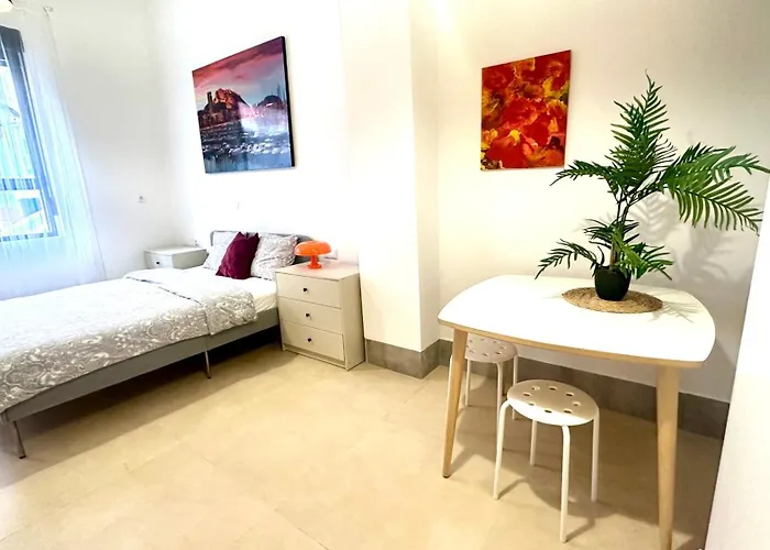 Soho Boho - With Sunny Rooftop Terrace And Fiber Optic Internet 아파트호텔