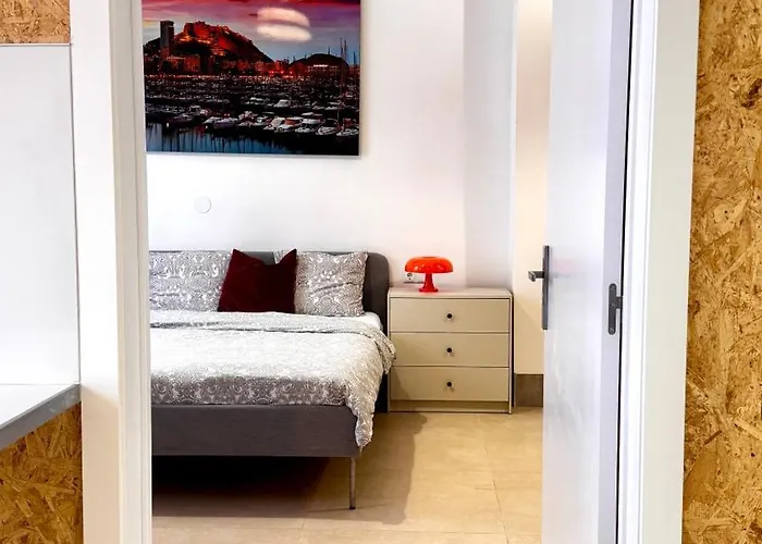 Soho Boho - With Sunny Rooftop Terrace And Fiber Optic Internet 아파트호텔 3*